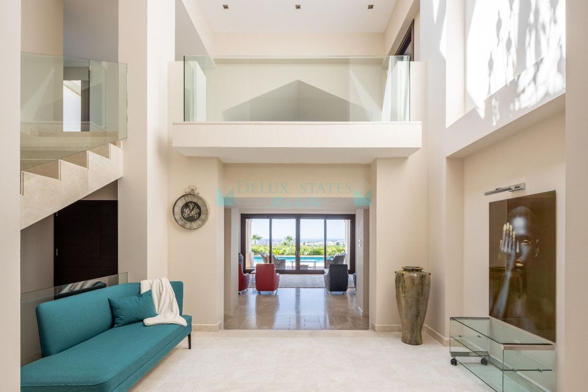 Villa for sale in Benahavis