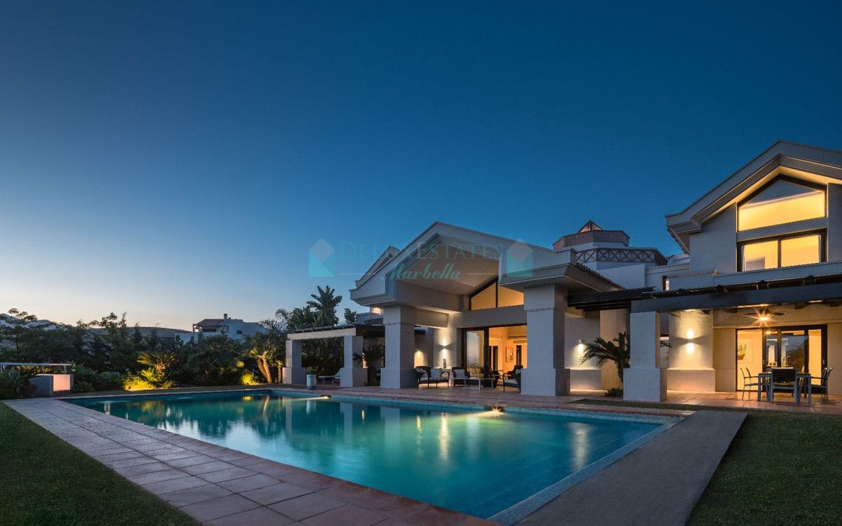 Villa for sale in Benahavis