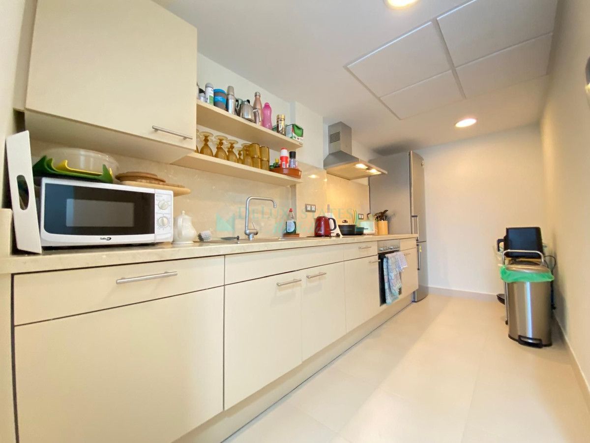 Town House for sale in Estepona