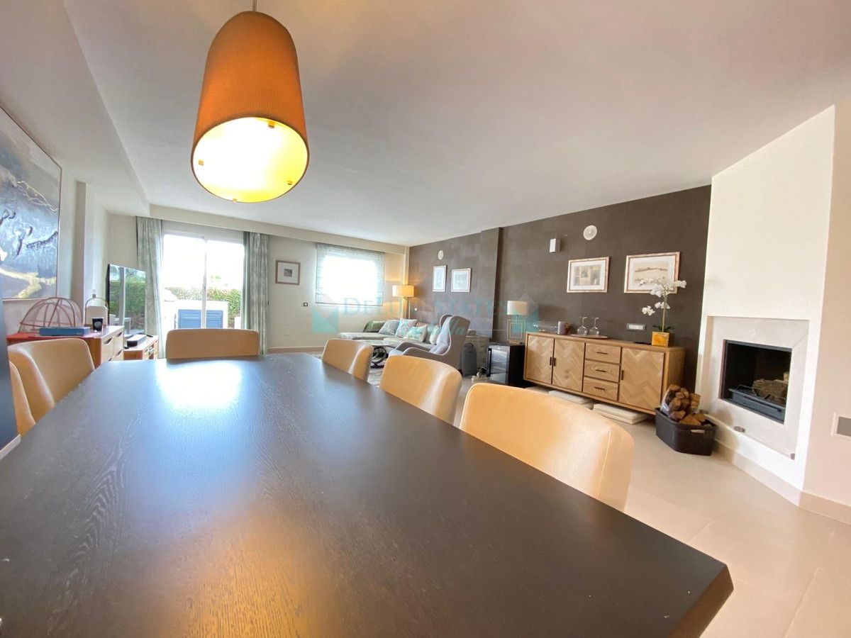 Town House for sale in Estepona