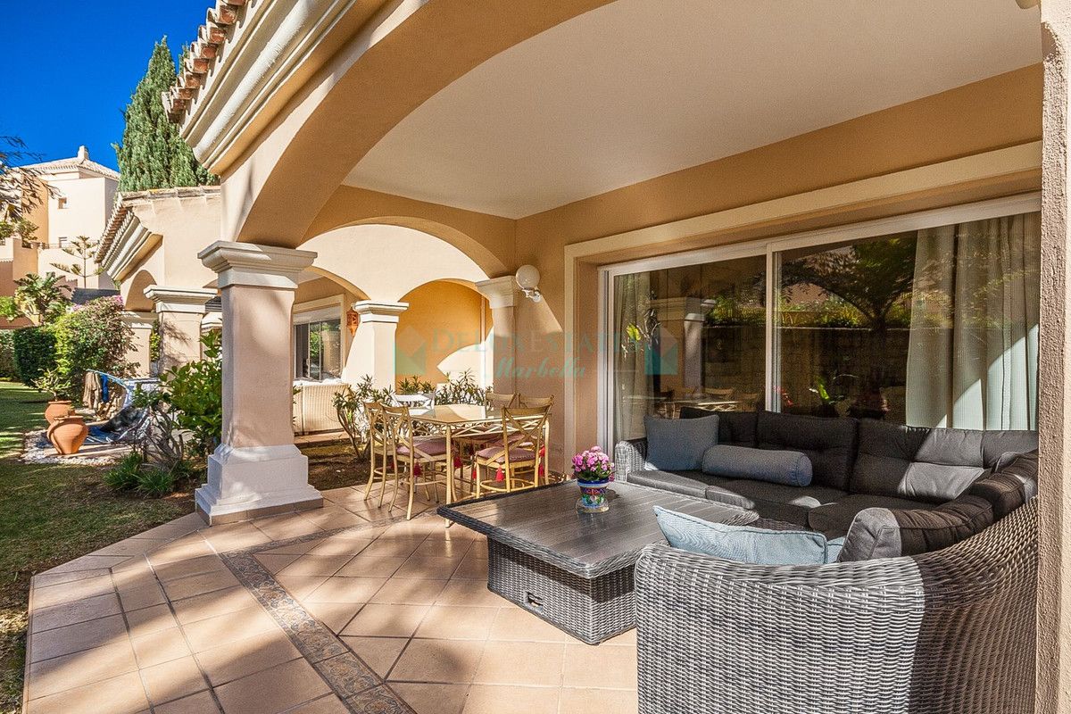 Ground Floor Apartment for sale in Elviria, Marbella East