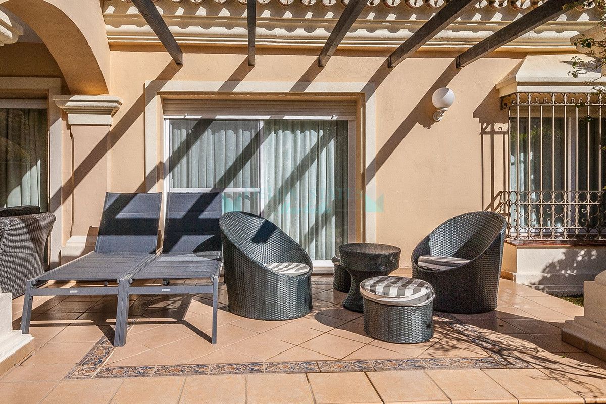 Ground Floor Apartment for sale in Elviria, Marbella East