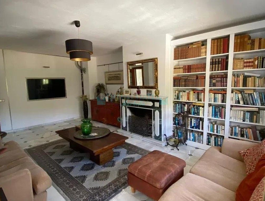 Villa en venta en Ojen