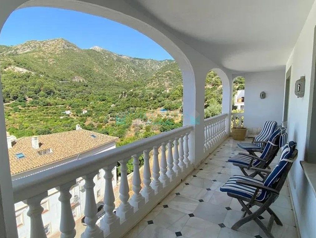 Villa for sale in Ojen