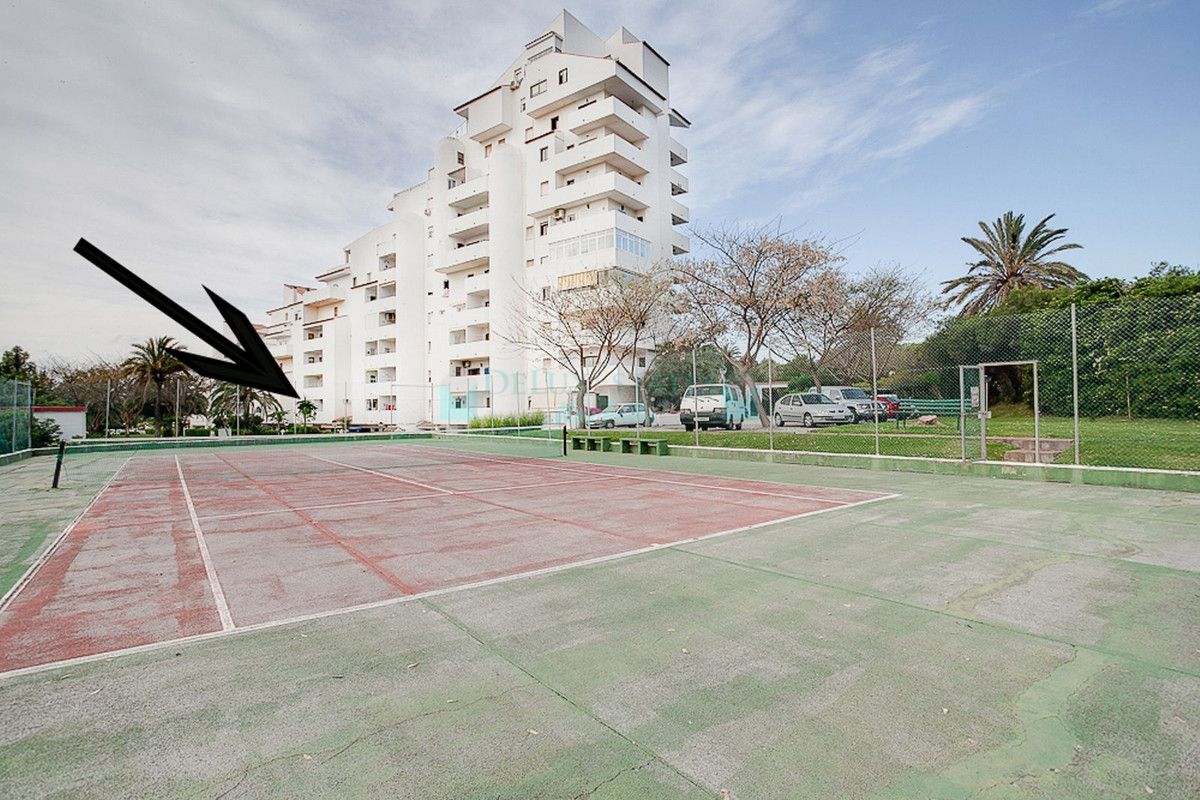 Ground Floor Apartment for sale in Estepona