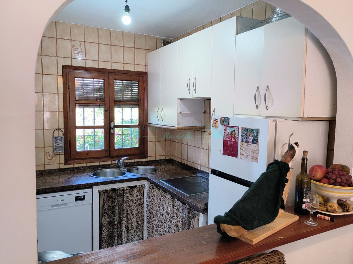 Villa Pareada en venta en Elviria, Marbella Este