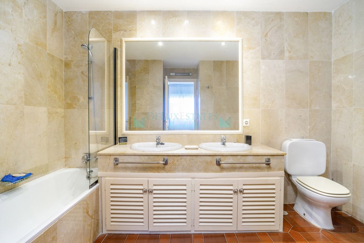 Apartamento en venta en Nueva Andalucia