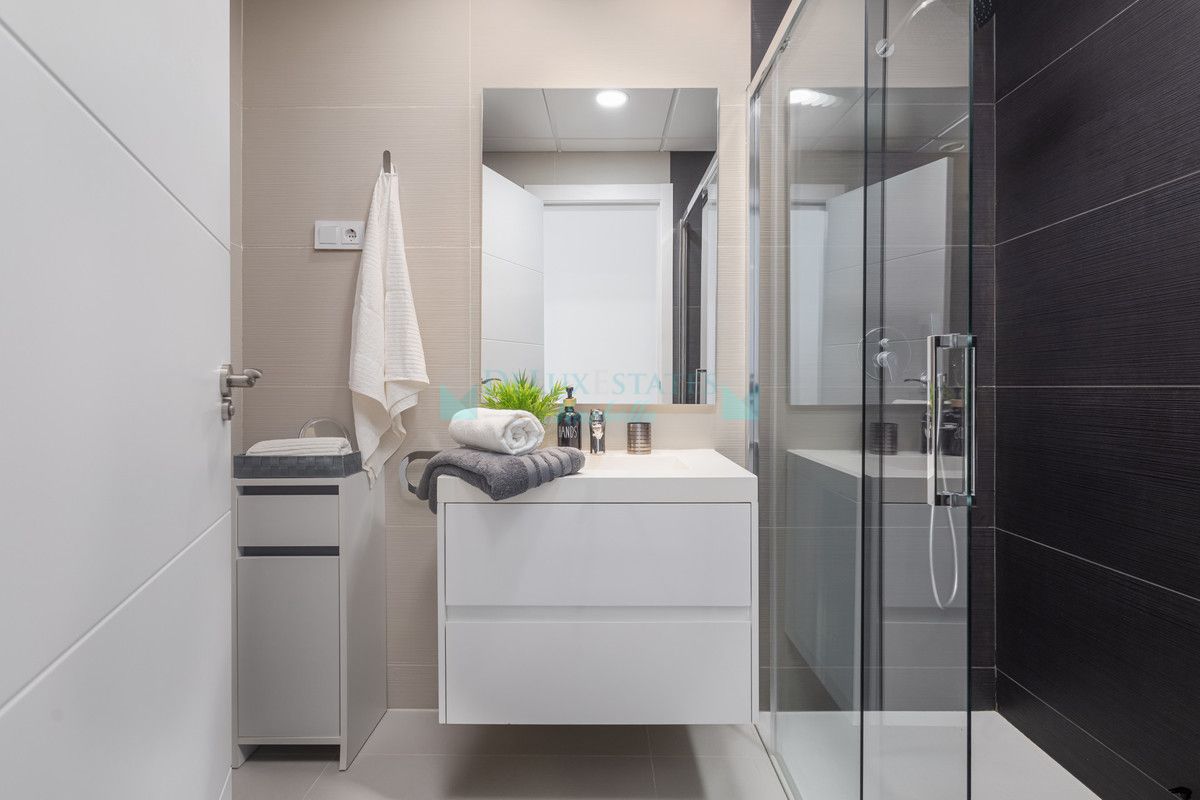 Apartamento en venta en Estepona