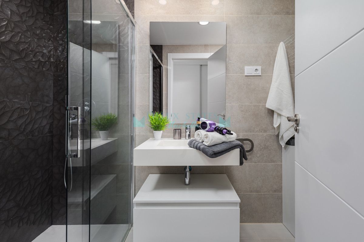 Apartamento en venta en Estepona