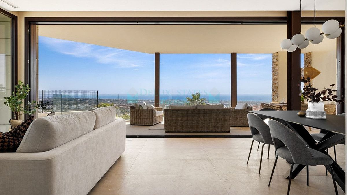 Villa for sale in Benahavis