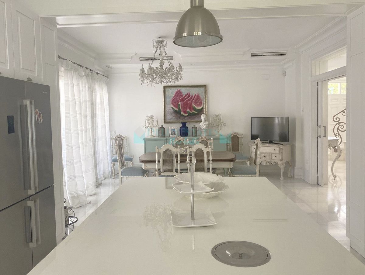 Villa for sale in Marbella