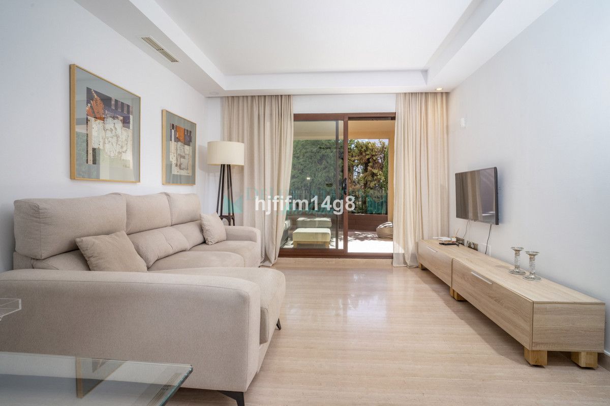 Ground Floor Apartment for sale in Nueva Andalucia