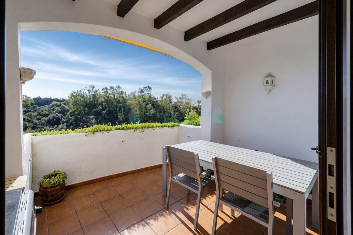 Ground Floor Apartment for sale in Los Arqueros, Benahavis