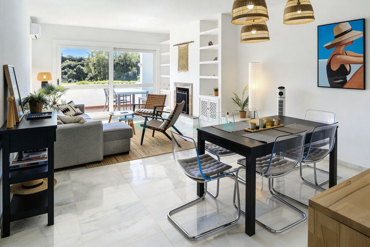 Ground Floor Apartment for sale in Los Arqueros, Benahavis