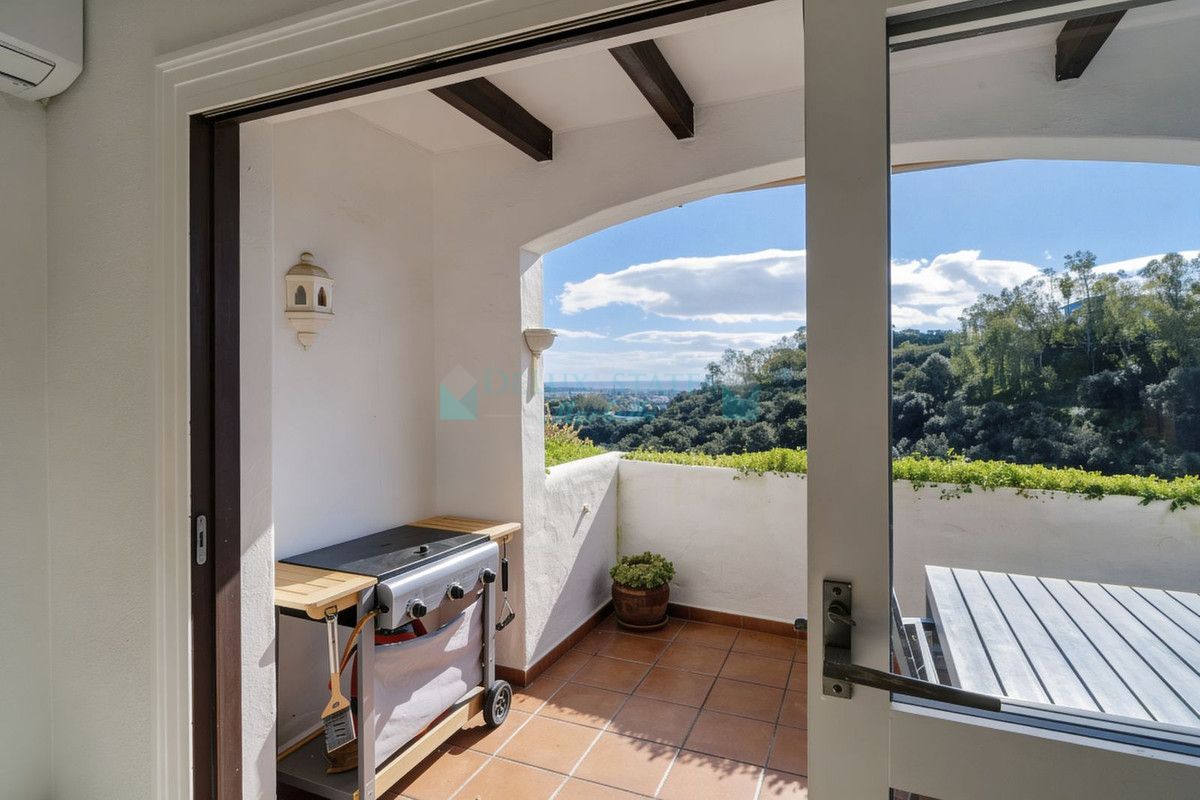 Ground Floor Apartment for sale in Los Arqueros, Benahavis