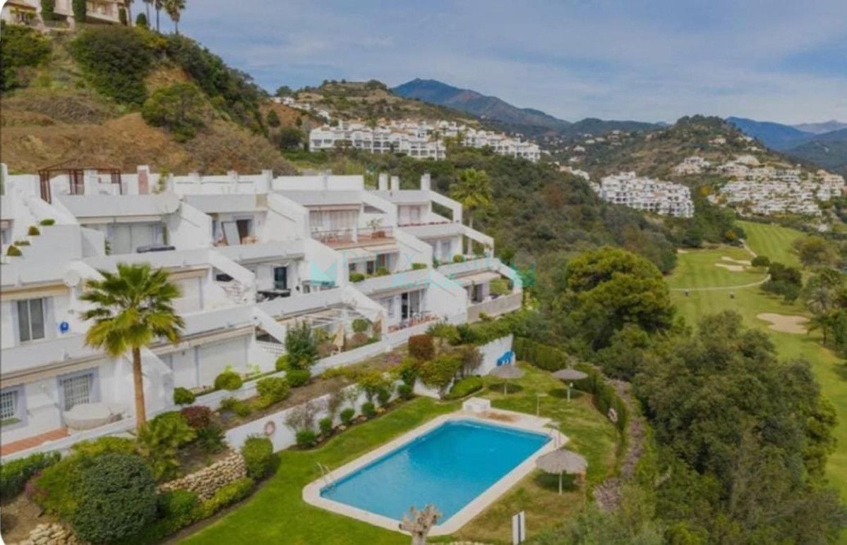 Ground Floor Apartment for sale in Benahavis