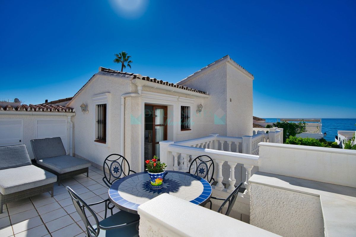 Town House for sale in Estepona