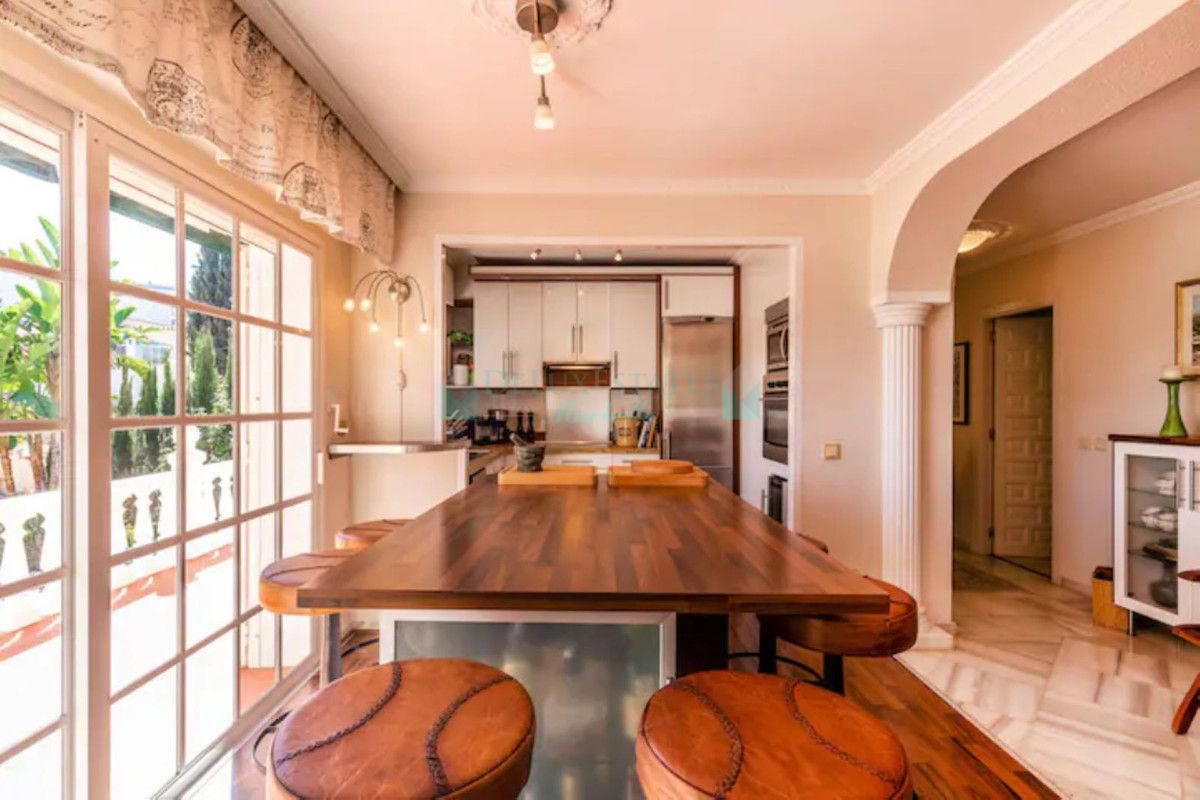 Villa en venta en Nueva Andalucia