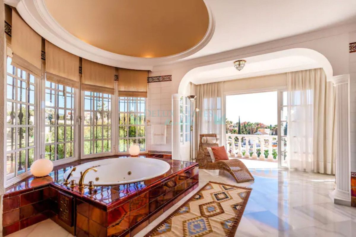 Villa en venta en Nueva Andalucia