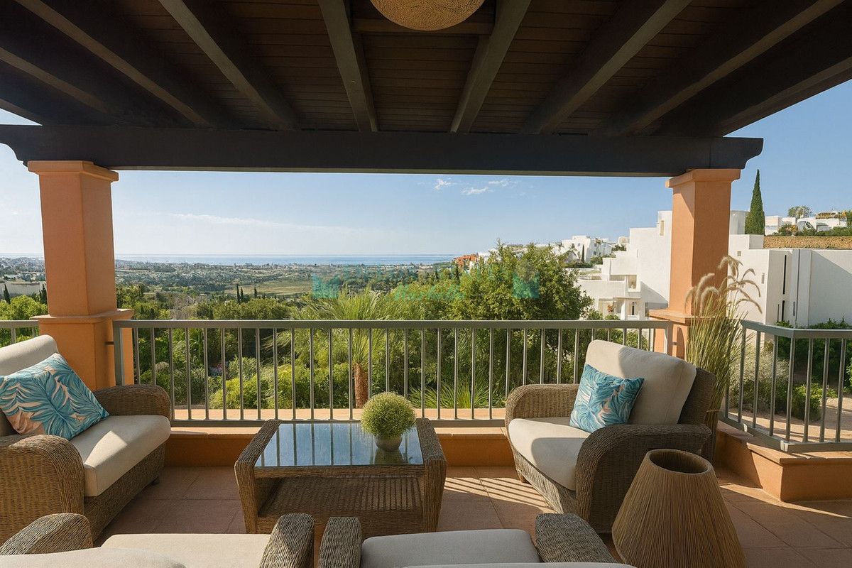 Penthouse for sale in Los Flamingos, Benahavis