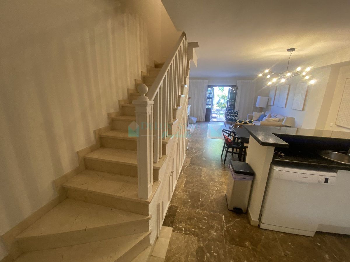 Town House for rent in Estepona