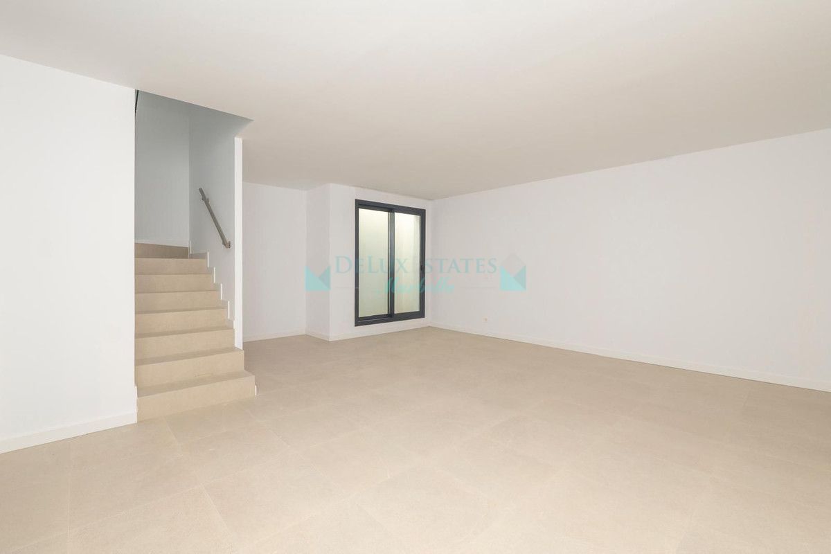 Town House for sale in Atalaya, Estepona