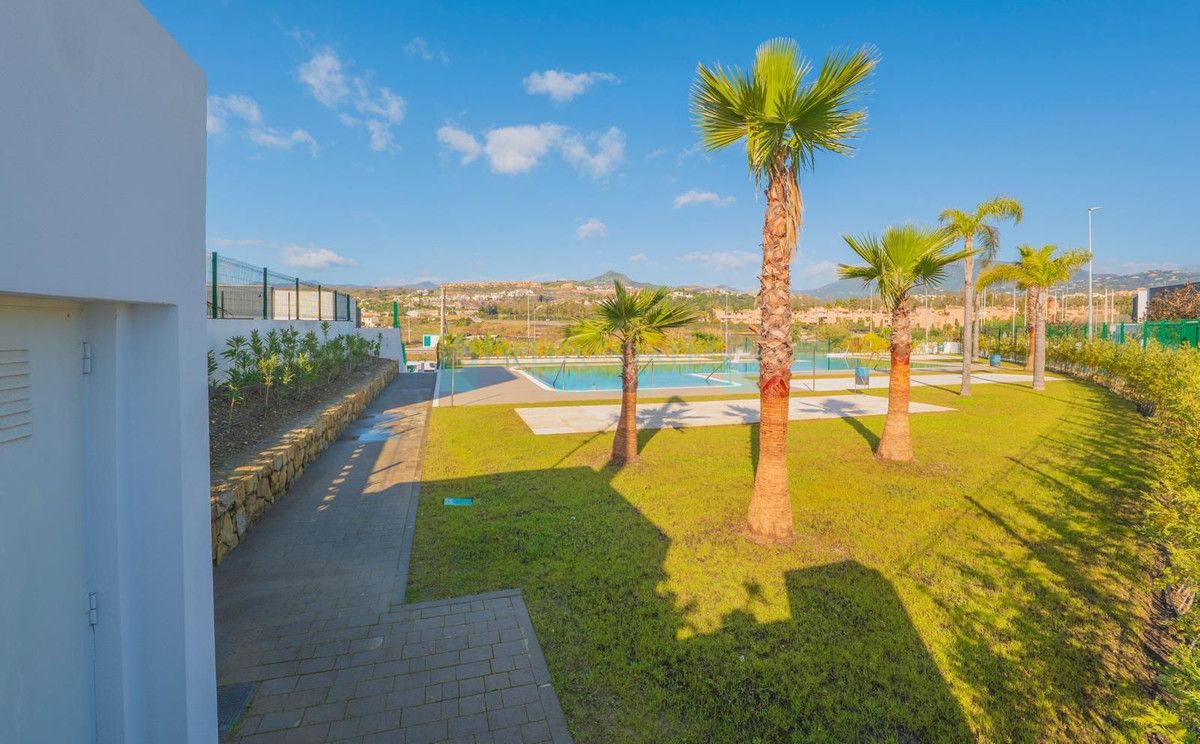 Town House for sale in Atalaya, Estepona