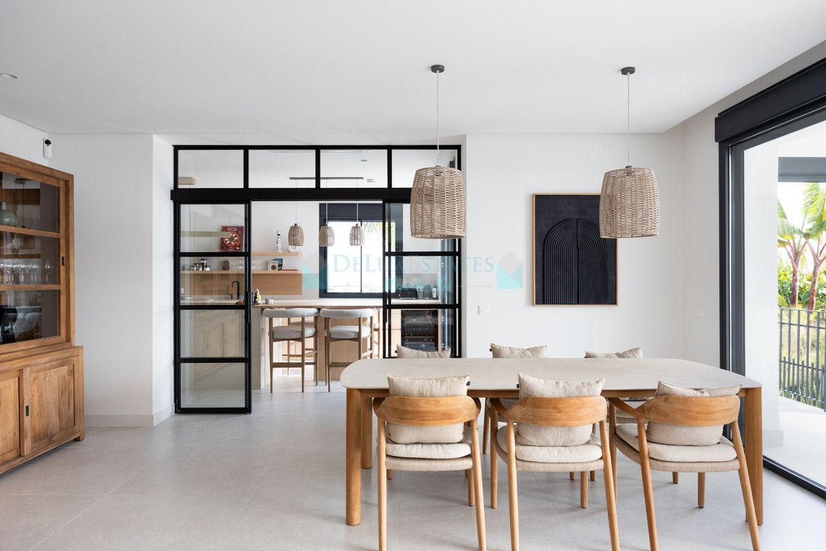 Villa for sale in Los Flamingos, Benahavis