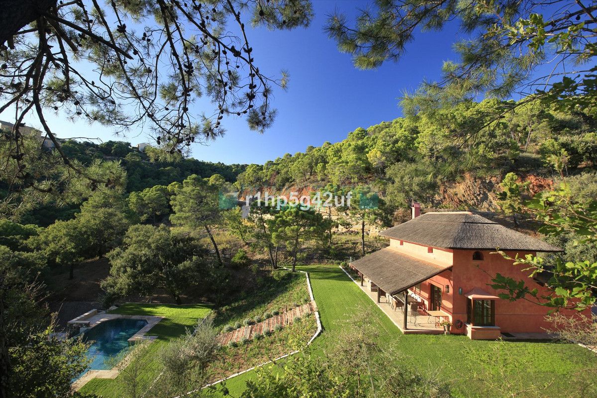 Villa en venta en Benahavis