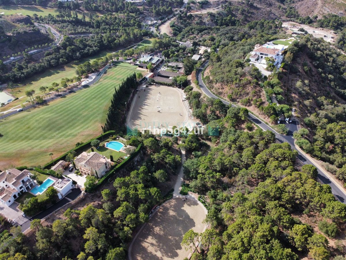 Villa en venta en Benahavis