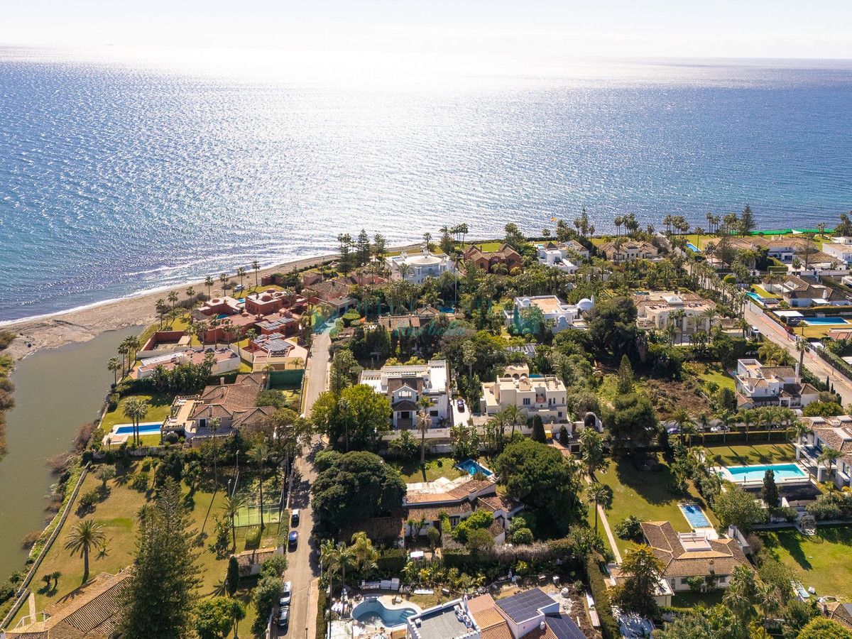 Villa en venta en Guadalmina Baja, San Pedro de Alcantara