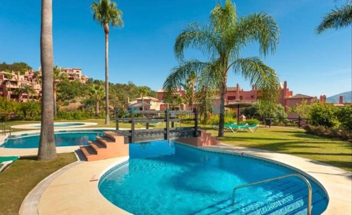 Apartamento Planta Baja en venta en La Mairena, Marbella Este