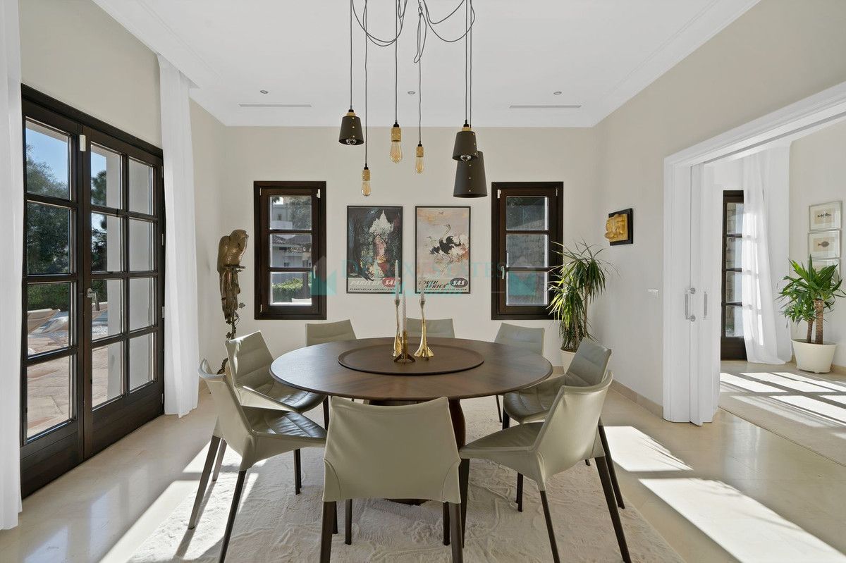 Villa en venta en Benahavis