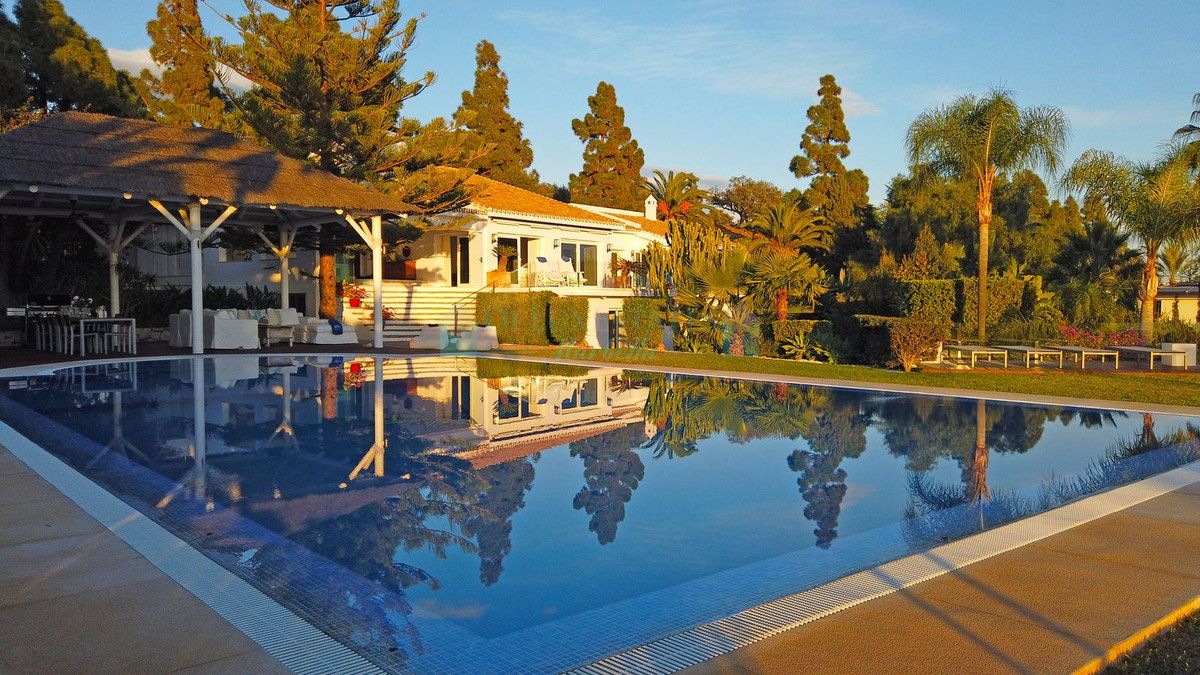 Villa en venta en Hacienda las Chapas, Marbella Este