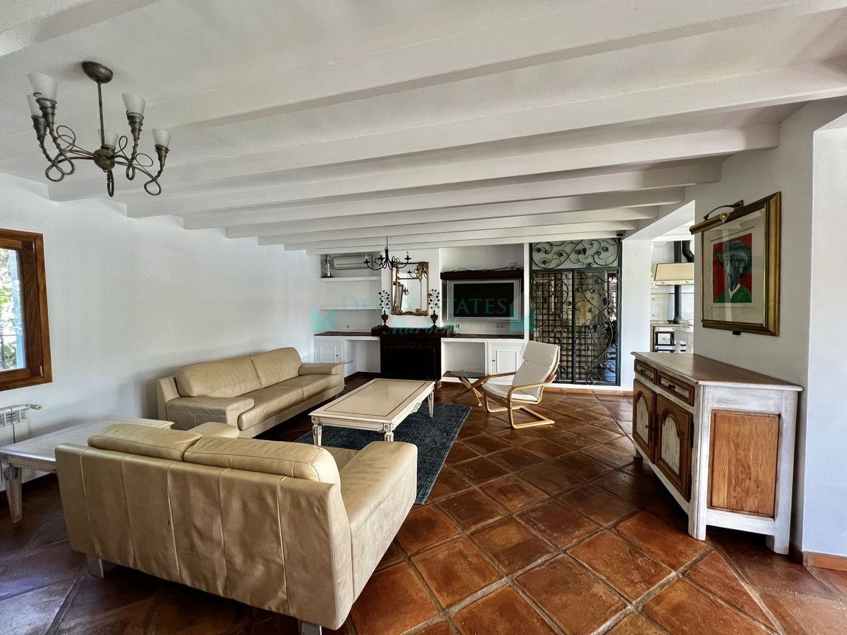 Villa for sale in Marbesa, Marbella East