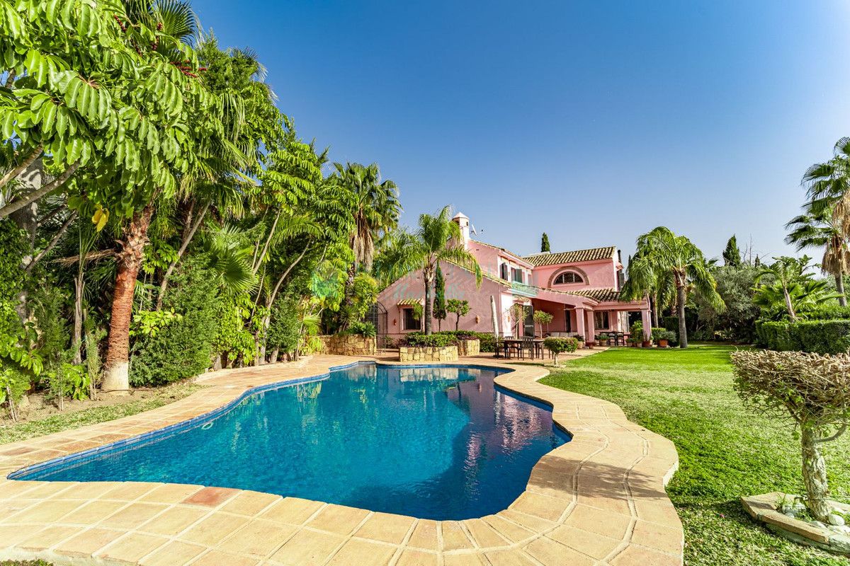 Villa en venta en Benahavis