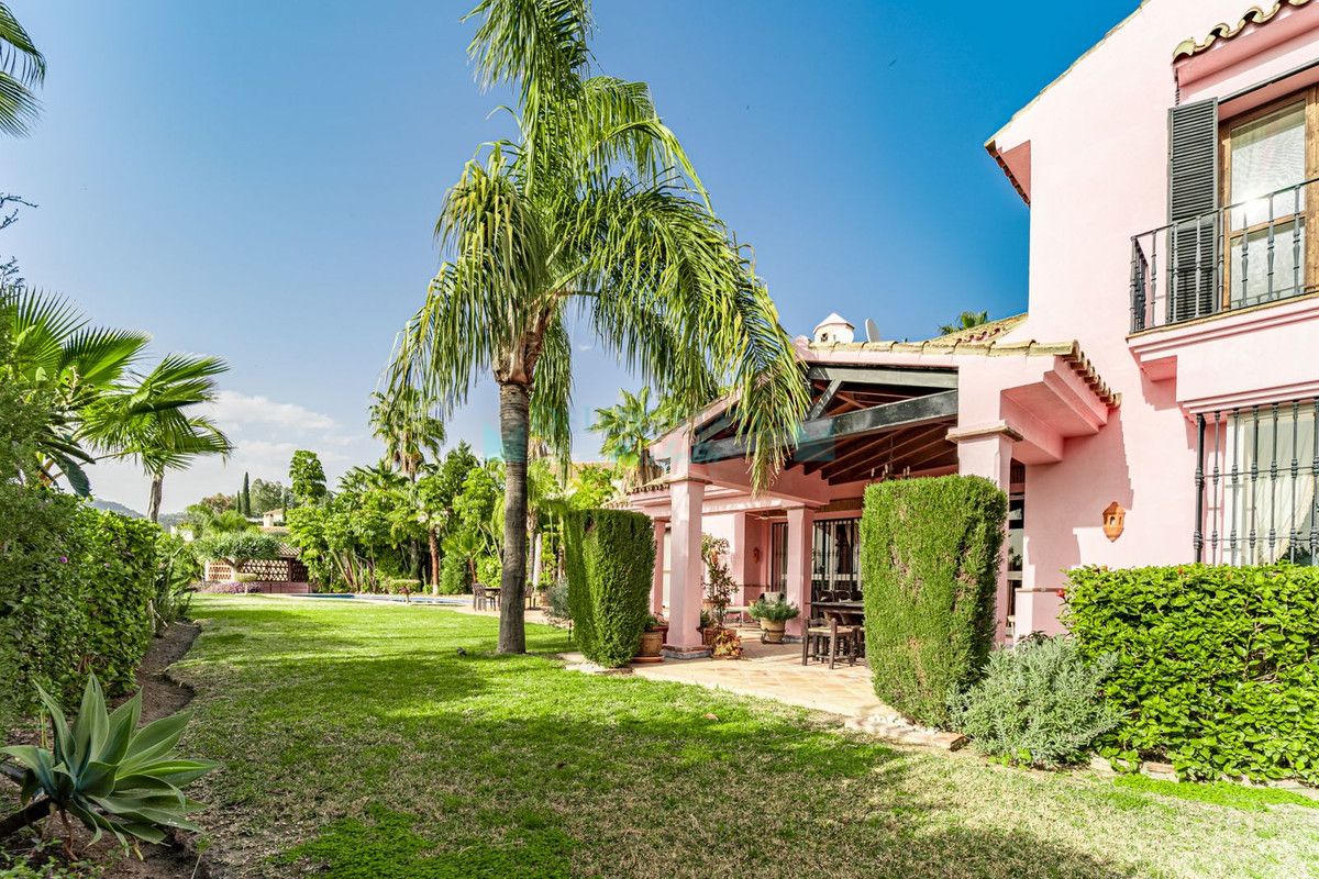 Villa en venta en Benahavis