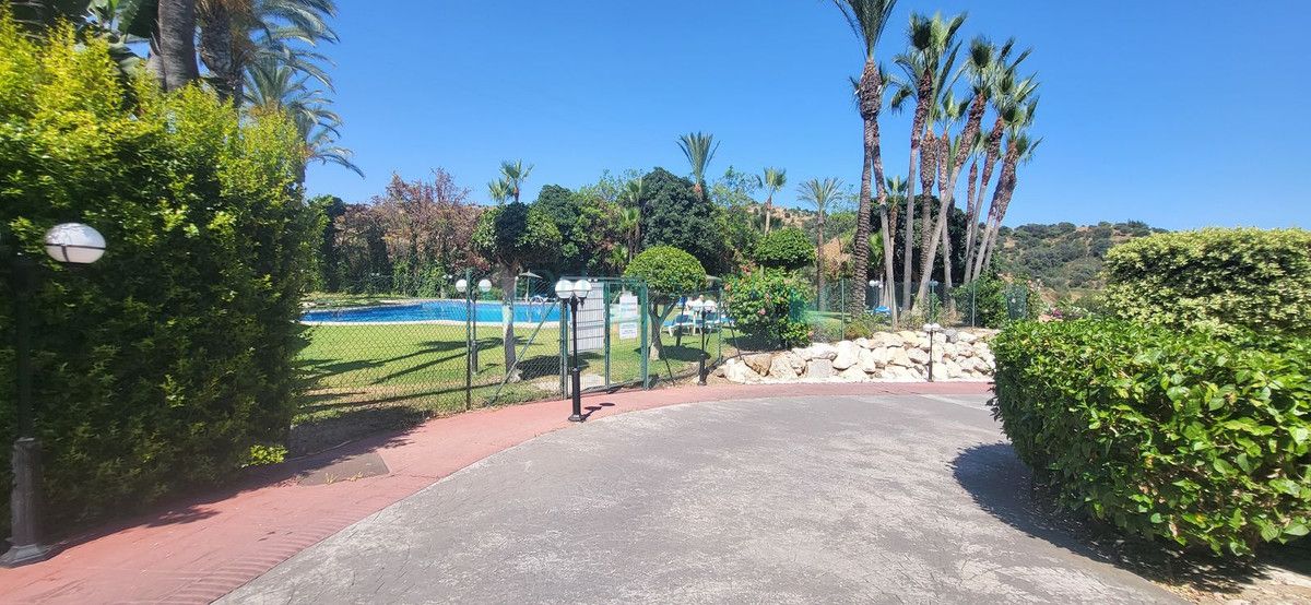 Penthouse for sale in La Reserva de Marbella, Marbella East