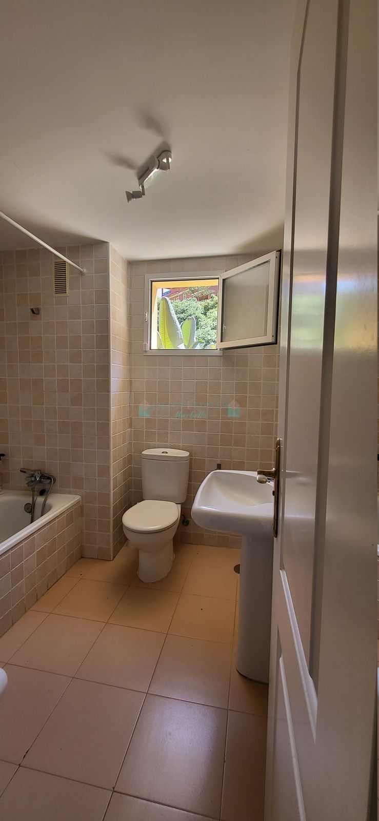 Penthouse for sale in La Reserva de Marbella, Marbella East