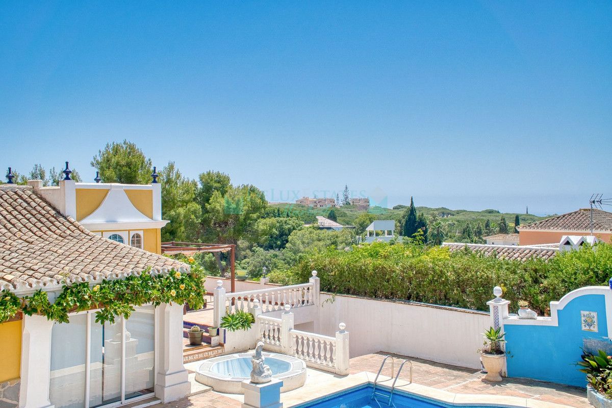 Villa for sale in Hacienda las Chapas, Marbella East