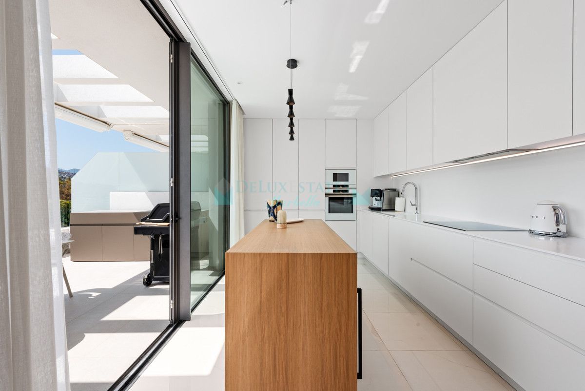 Penthouse for rent in Estepona
