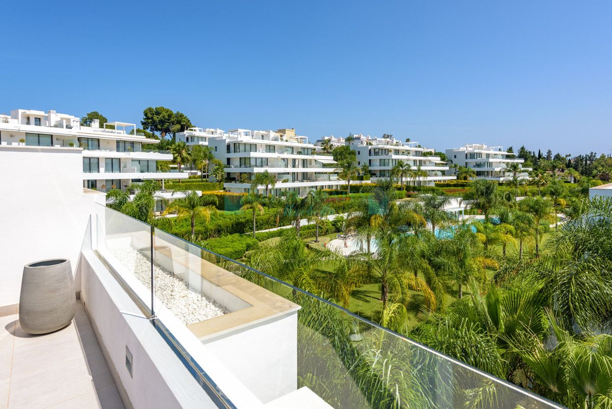 Penthouse for rent in Estepona