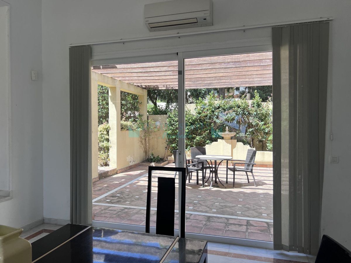 Villa en venta en Bahia de Marbella, Marbella Este