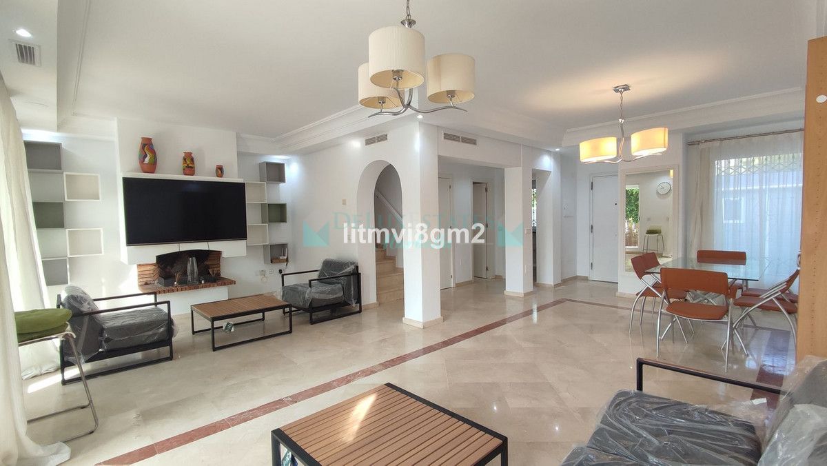 Adosado en alquiler en Marbella Golden Mile