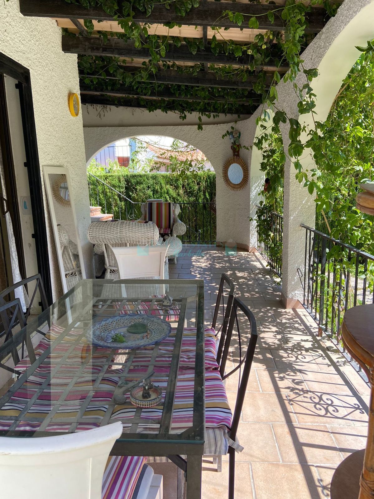 Villa en alquiler en Rio Real, Marbella Este