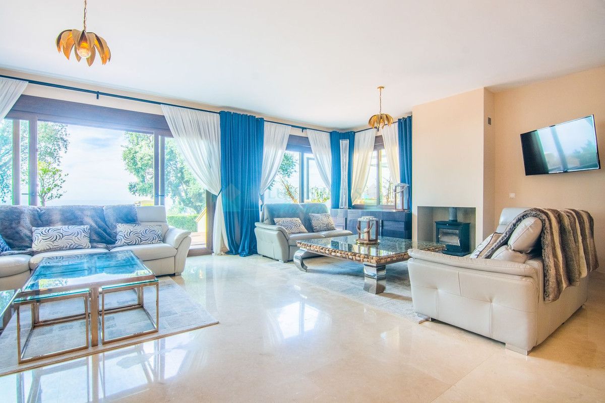 Semi Detached Villa for sale in La Mairena, Marbella East