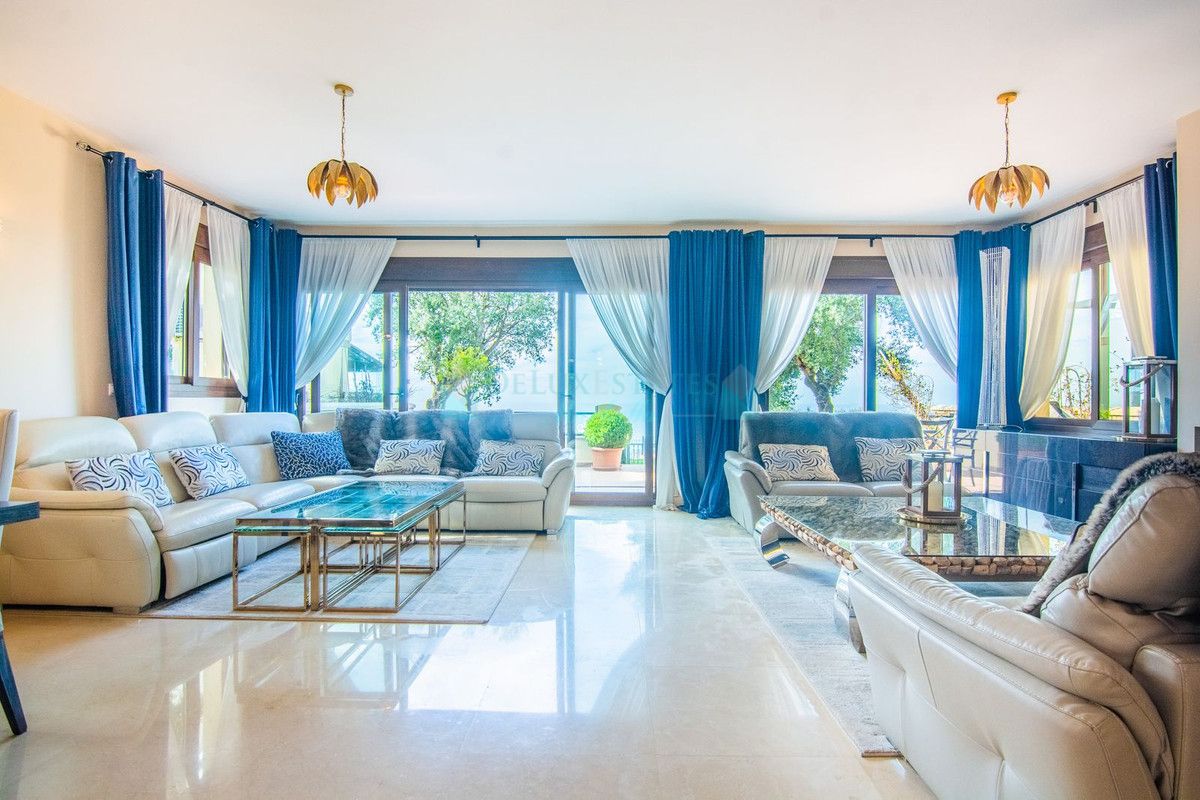 Semi Detached Villa for sale in La Mairena, Marbella East