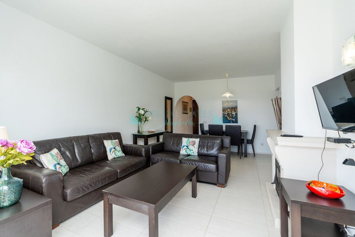 Apartment for sale in El Paraiso, Estepona