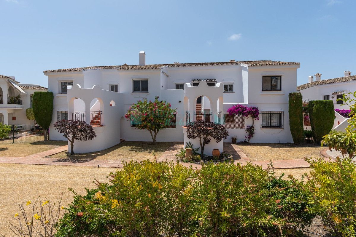 Apartment for sale in El Paraiso, Estepona