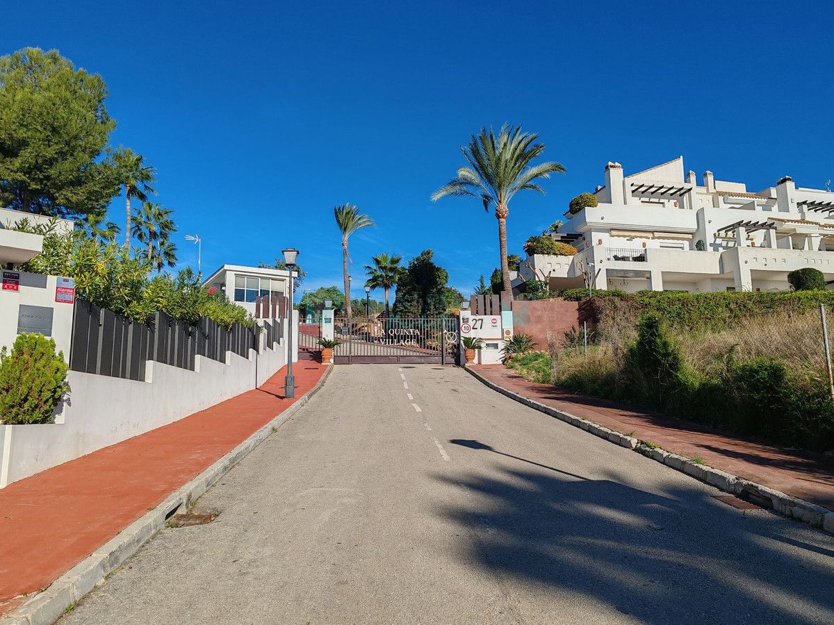 Ground Floor Apartment for sale in La Quinta, Benahavis